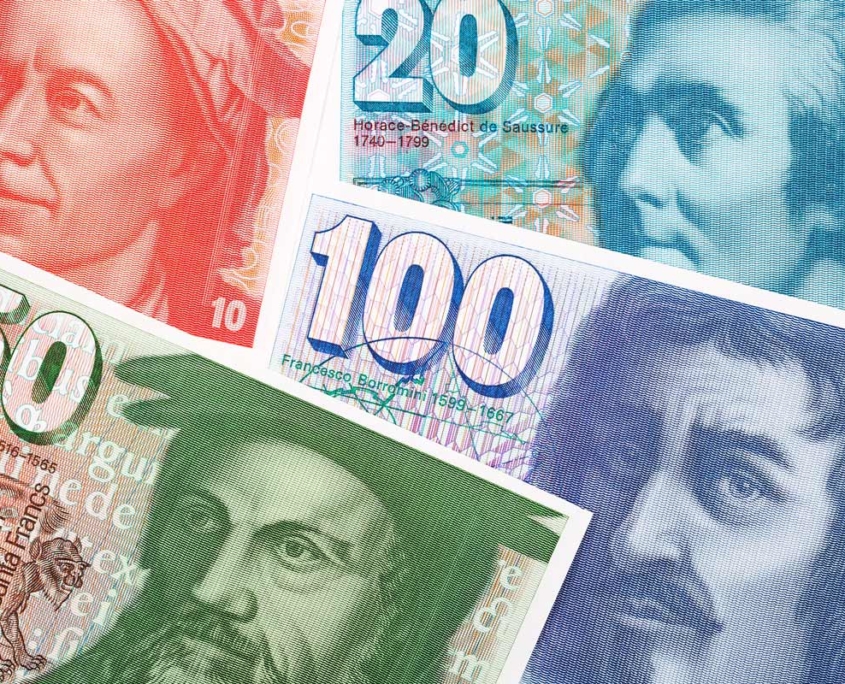 Schweizer Franken in Scheinen als Symbol für die Steuerersparnis mit der richtigen Steuerberatung.